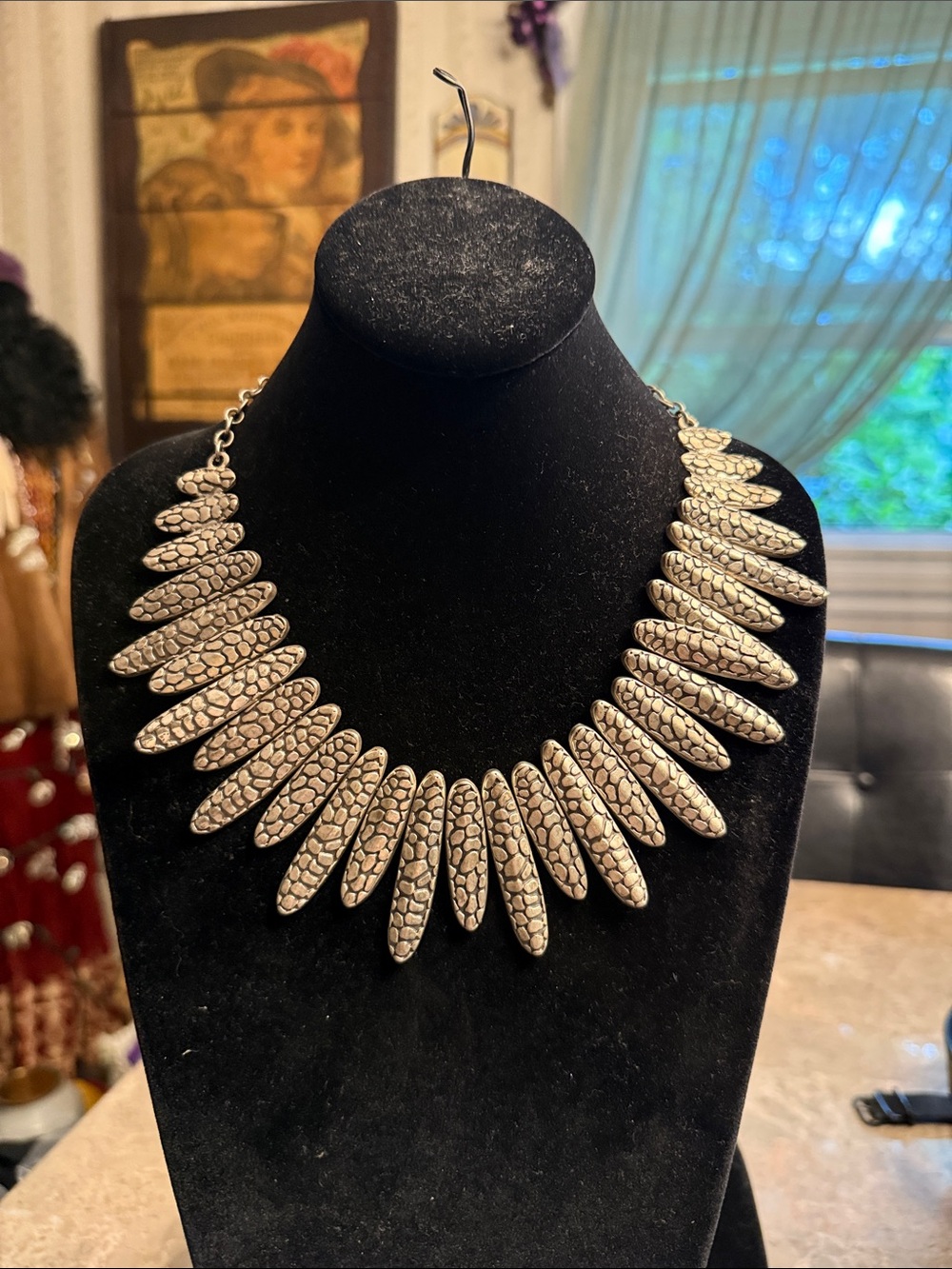 Unique, vintage darken Silvertone crocodile skin look metal statement necklace